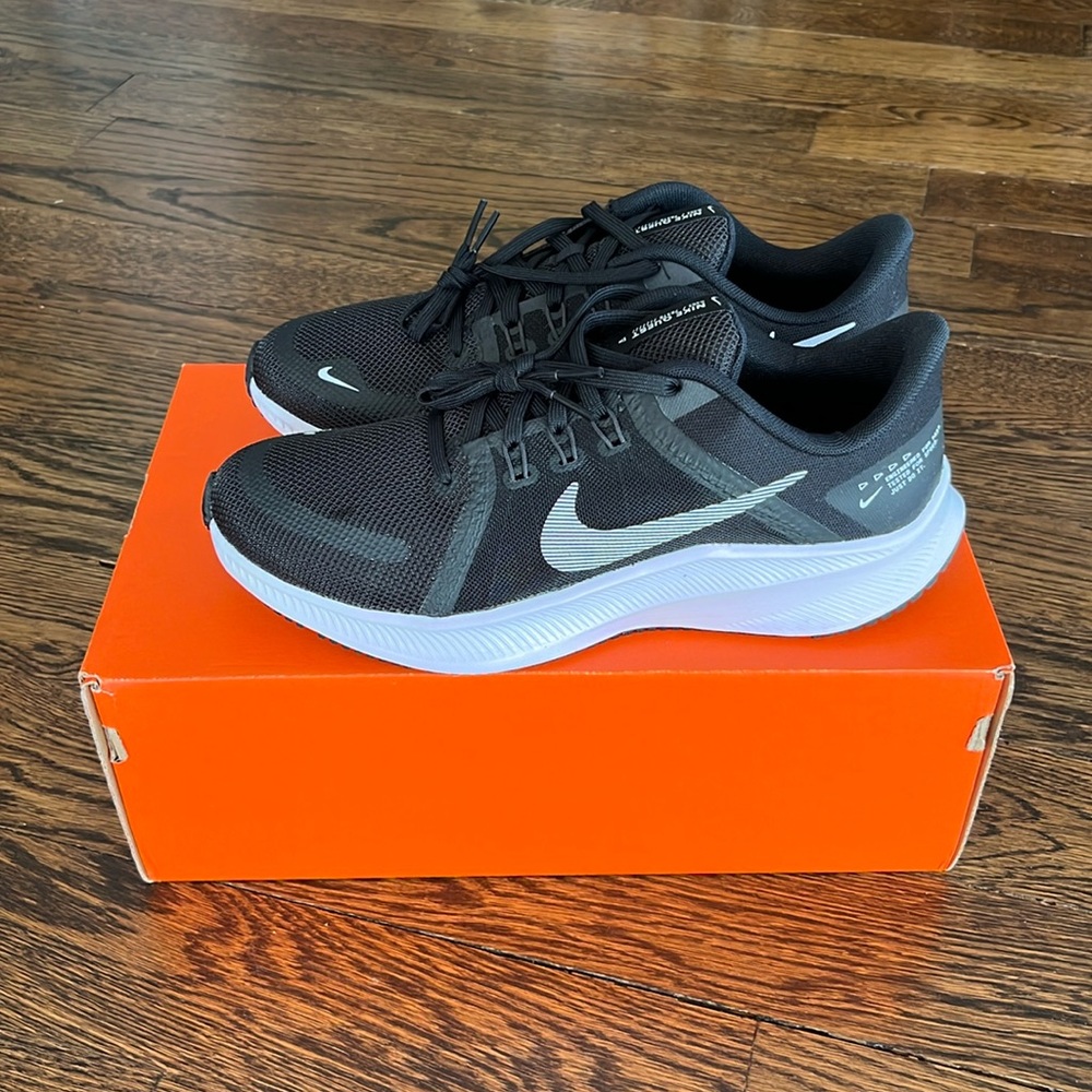 Brand New Men’s Nike Quest 4 Running Shoes Size 7
